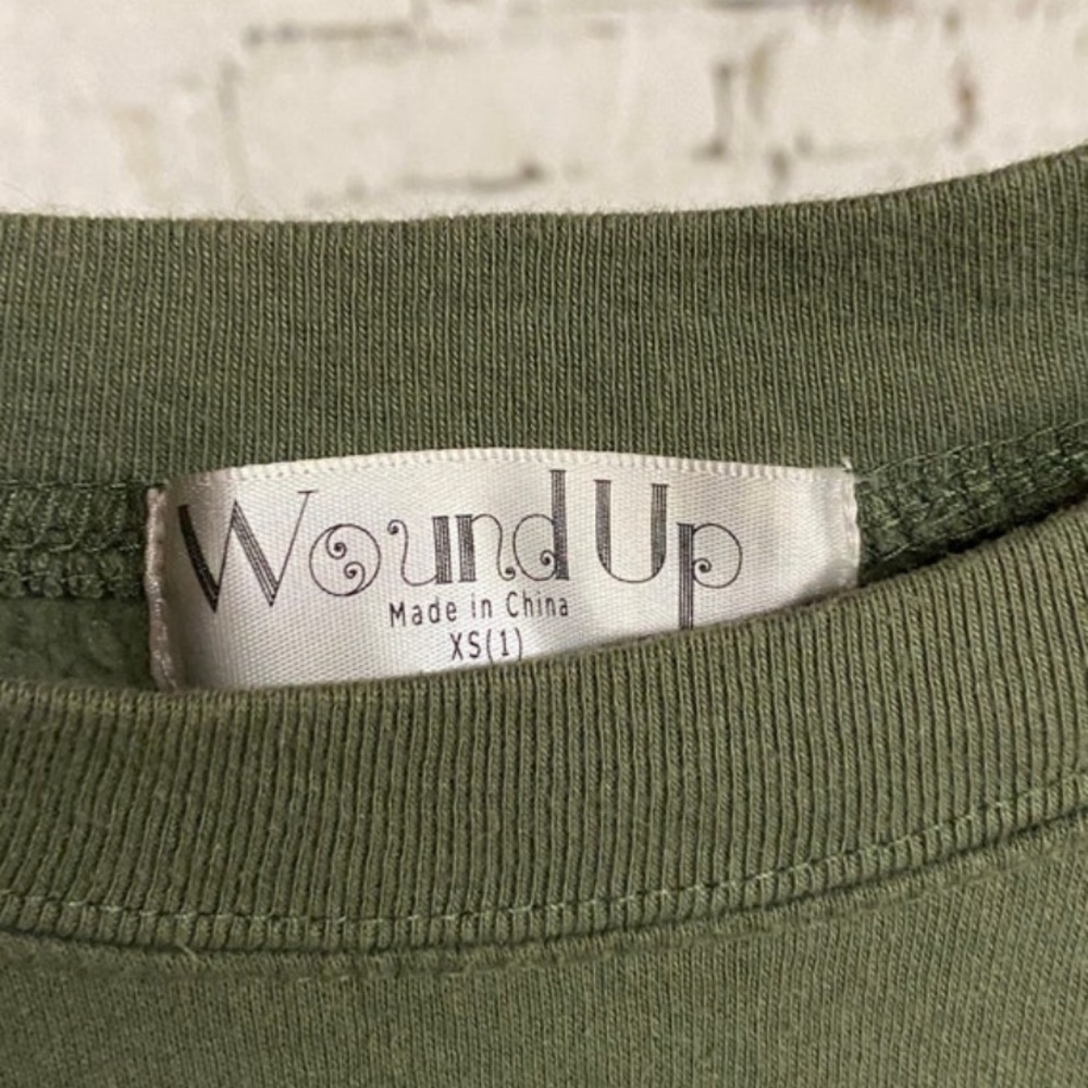 Tiger Roses Sweatshirt Army Green Made by Wound Up Size XS - Picture 5 of 5